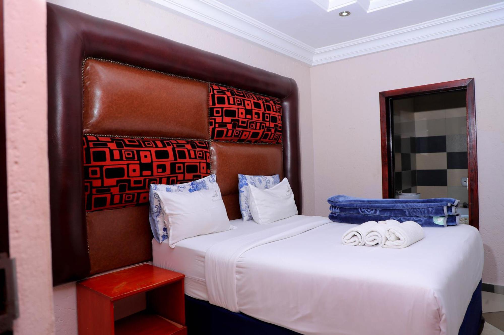 Yeoville Hotel Johannesburg Exterior photo