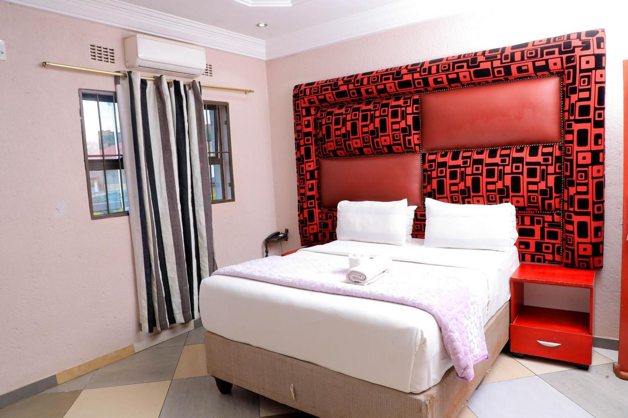 Yeoville Hotel Johannesburg Exterior photo